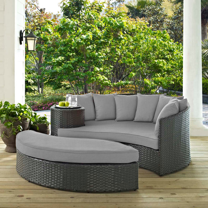 Sojourn Outdoor Patio Sunbrella® Daybed