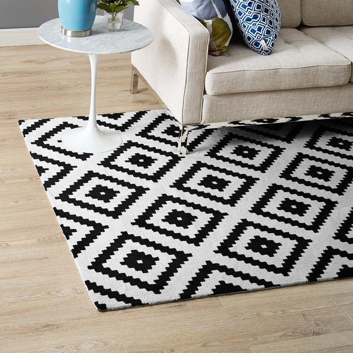 Alika Abstract Diamond Trellis Area Rug