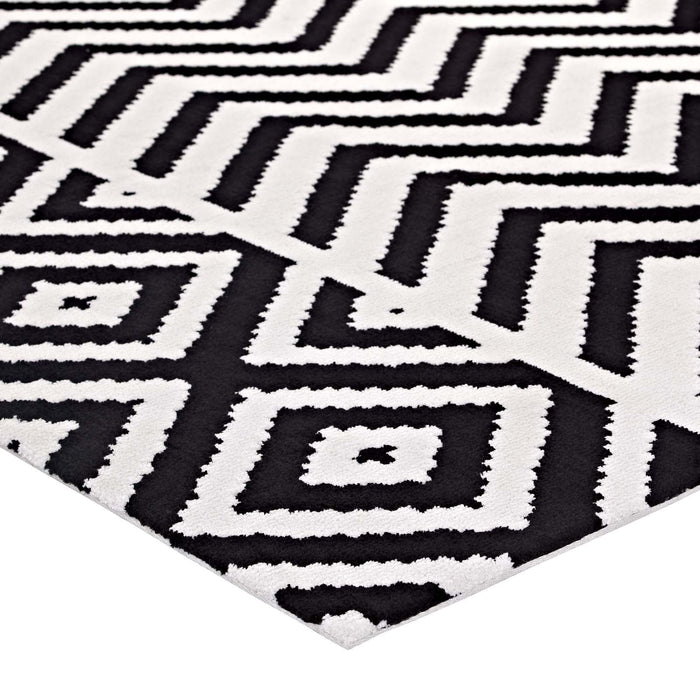 Ailani Geometric Chevron / Diamond Area Rug