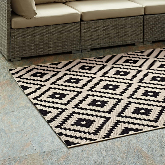 Perplex Geometric Diamond Trellis Indoor and Outdoor Area Rug