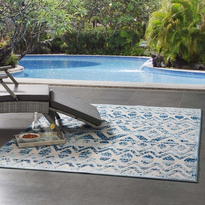 Reflect Tamako Diamond and Chevron Moroccan Trellis Indoor / Outdoor Area Rug