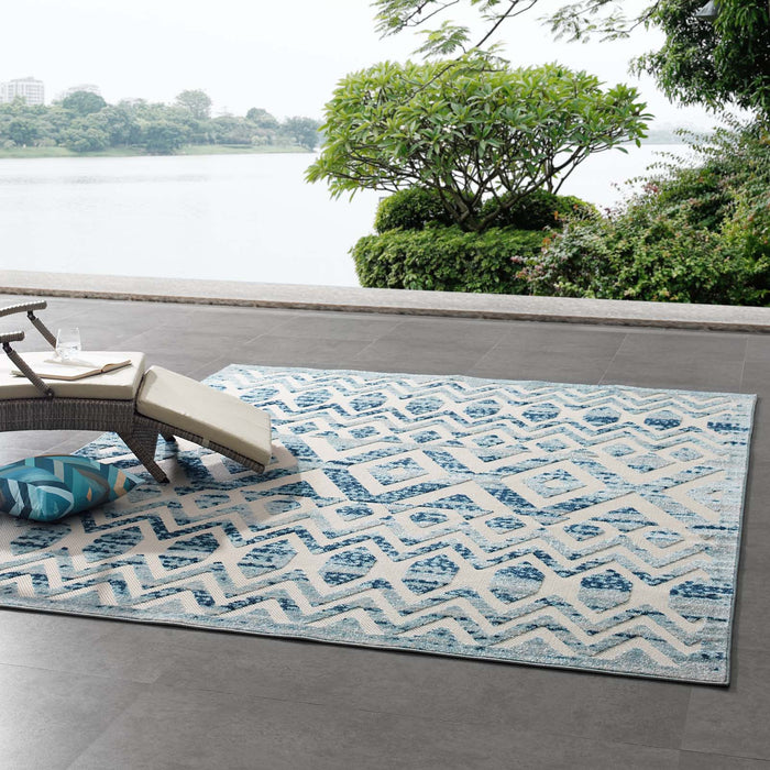 Reflect Tamako Diamond and Chevron Moroccan Trellis Indoor / Outdoor Area Rug