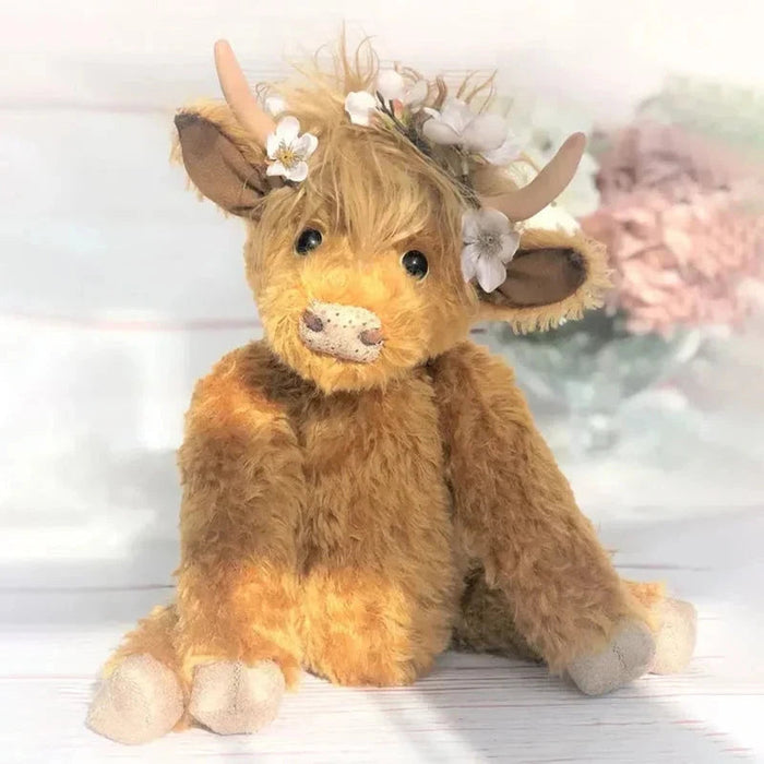 Highland Cow Decorative Figure with Flowers